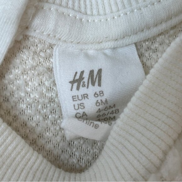 H&M Baby Bear Fleece Sweatshirt & Pants Set Size 6M - Picture 7 of 9